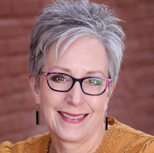 Meet your Posher, Elizabeth